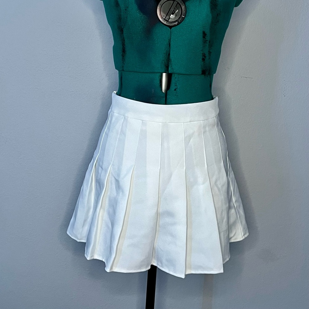 White High-Waisted Skirt